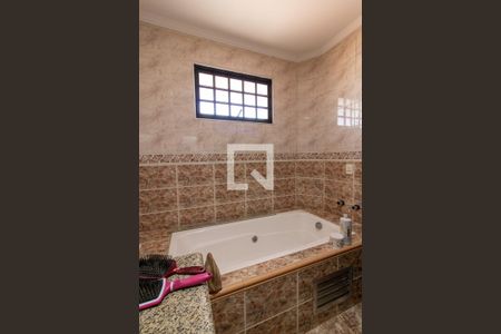 Banheiro/Suíte 3 de casa à venda com 5 quartos, 328m² em Parque Alto Taquaral, Campinas