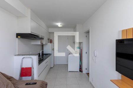 Sala/ Cozinha de apartamento para alugar com 1 quarto, 27m² em Jardim Mirante, São Paulo