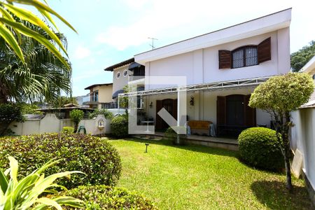 Fachada do jardim de casa à venda com 3 quartos, 442m² em Jardim Londrina, São Paulo