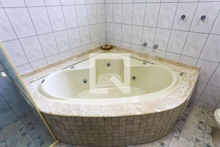 Banheiro da Suíte de casa à venda com 3 quartos, 442m² em Jardim Londrina, São Paulo