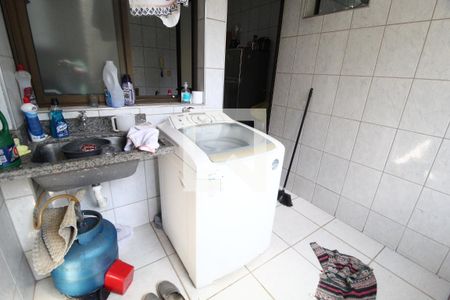 Área de Serviço de apartamento para alugar com 3 quartos, 1125m² em Saraiva, Uberlândia