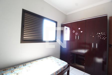 Quarto 1 de apartamento para alugar com 3 quartos, 1125m² em Saraiva, Uberlândia