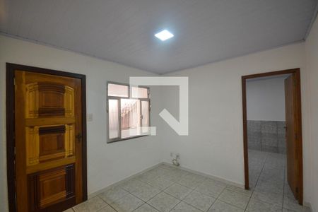 Sala de casa para alugar com 2 quartos, 115m² em Ponto Chic, Nova Iguaçu
