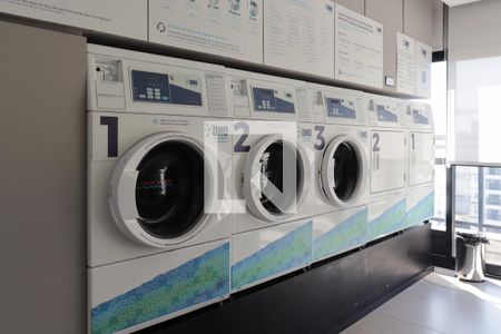 Lavanderia de apartamento à venda com 3 quartos, 66m² em Indianópolis, São Paulo