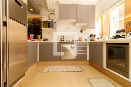 Cozinha de casa à venda com 3 quartos, 260m² em Vila Nivi, São Paulo