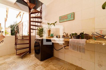 Área de Serviço de casa à venda com 3 quartos, 260m² em Vila Nivi, São Paulo