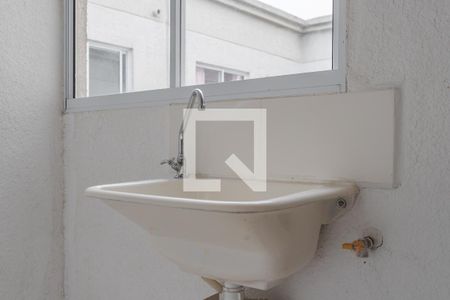 Cozinha e Área de Serviço de apartamento para alugar com 2 quartos, 42m² em Mário Quintana, Porto Alegre