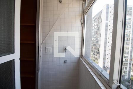 Área de Serviço de apartamento para alugar com 2 quartos, 120m² em Sumaré, São Paulo
