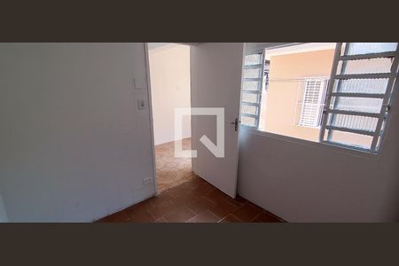 Edícula  de casa para alugar com 3 quartos, 164m² em Jardim Monte Alegre, Taboão da Serra