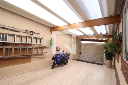 Garagem de casa à venda com 2 quartos, 136m² em Parque Novo Oratório, Santo André