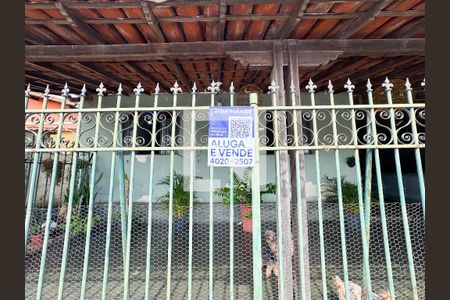 Fachada de casa à venda com 4 quartos, 97m² em Centro, Contagem