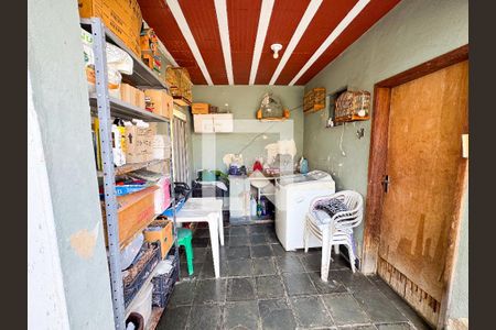 Área de Serviço de casa à venda com 4 quartos, 97m² em Centro, Contagem