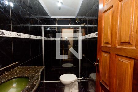 Banheiro Social de casa à venda com 3 quartos, 200m² em Jardim Laguna, Contagem