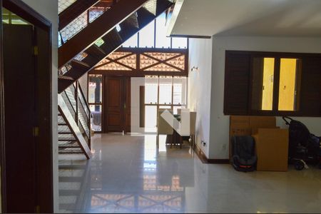 Sala 1 de casa de condomínio à venda com 5 quartos, 305m² em Freguesia (jacarepaguá), Rio de Janeiro