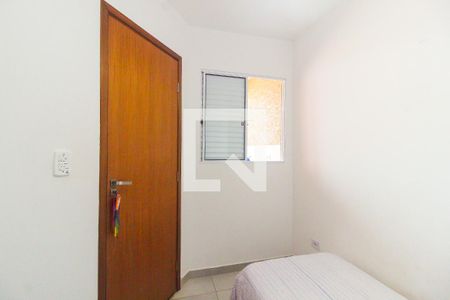 Quarto 2 de apartamento para alugar com 2 quartos, 38m² em Itaquera, São Paulo