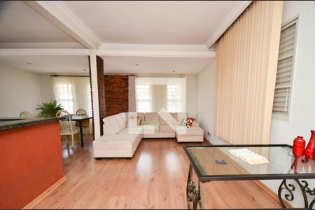 Sala casa2 de casa à venda com 4 quartos, 300m² em Pompéia, Belo Horizonte