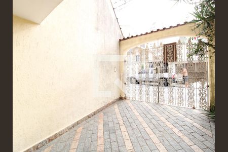 Garagem de casa à venda com 4 quartos, 190m² em Vila Nivi, São Paulo