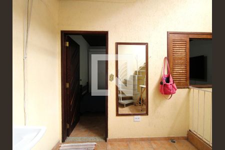Área de Serviço 2 de casa à venda com 4 quartos, 190m² em Vila Nivi, São Paulo