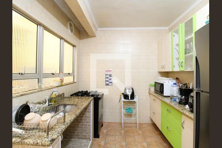 Cozinha de casa à venda com 4 quartos, 190m² em Vila Nivi, São Paulo