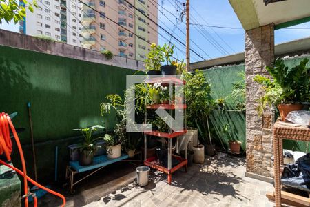 Área comum -Quintal Frontal de casa à venda com 4 quartos, 230m² em Jardim Sonia, São Paulo