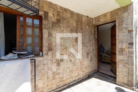 Área comum -Quintal Frontal de casa à venda com 4 quartos, 230m² em Jardim Sonia, São Paulo