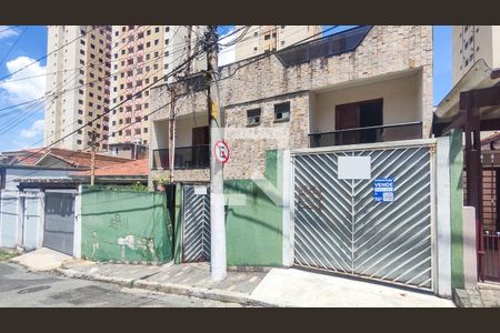 Fachada de casa à venda com 4 quartos, 230m² em Jardim Sonia, São Paulo