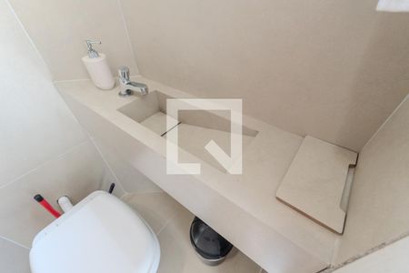 Banheiro de serviço de apartamento à venda com 4 quartos, 240m² em Bela Vista, São Paulo