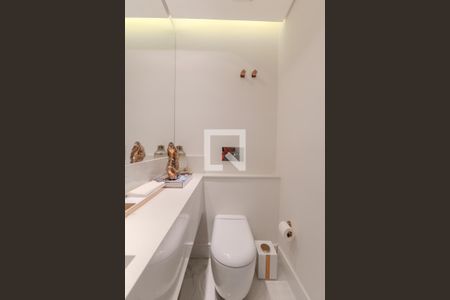 Lavabo de apartamento à venda com 4 quartos, 240m² em Bela Vista, São Paulo