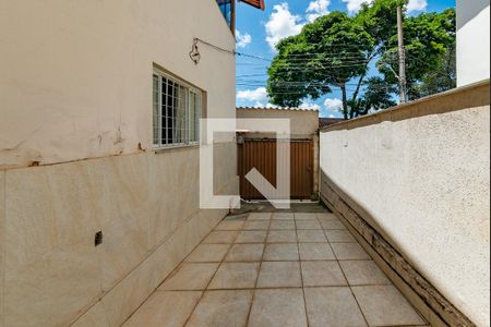 Garagem de casa à venda com 4 quartos, 420m² em Nova Gameleira, Belo Horizonte