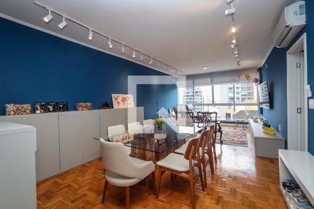 Sala de apartamento à venda com 2 quartos, 140m² em Cerqueira César, São Paulo