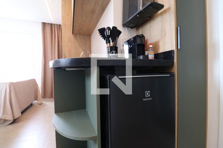 Cozinha de kitnet/studio para alugar com 1 quarto, 21m² em Lapa, São Paulo