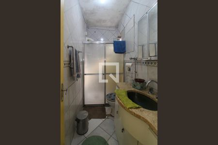 Banheiro de casa à venda com 4 quartos, 300m² em Vila Joao Pessoa, Porto Alegre