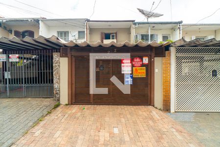 Fachada de casa à venda com 3 quartos, 226m² em Mirandópolis, São Paulo