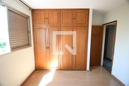 Quarto 1 de apartamento para alugar com 3 quartos, 130m² em Vila Itapura, Campinas