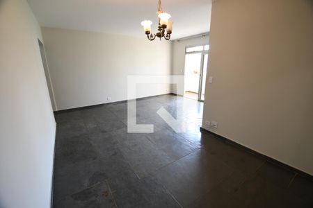Sala de apartamento para alugar com 3 quartos, 130m² em Vila Itapura, Campinas