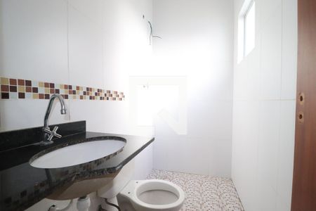 Banheiro Social de apartamento à venda com 3 quartos, 77m² em Vila Clarice, Santo André