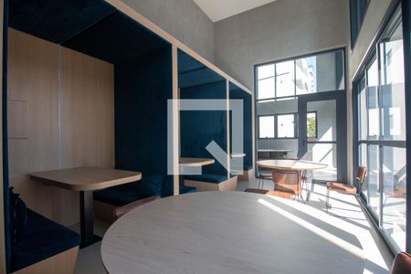 Hall de kitnet/studio para alugar com 1 quarto, 27m² em Campo Belo, São Paulo
