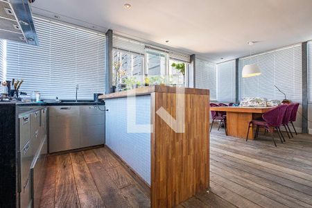 Sala/Cozinha de apartamento à venda com 2 quartos, 190m² em Vila Madalena, São Paulo