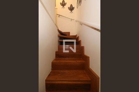 Escada de apartamento para alugar com 1 quarto, 90m² em Jardim Paulista, São Paulo