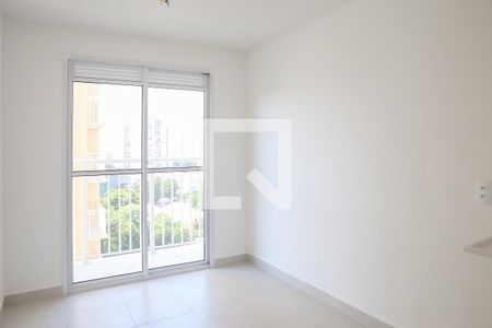 Sala de apartamento para alugar com 1 quarto, 27m² em Parque Industrial Tomas Edson, São Paulo