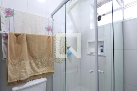 Banheiro da Suíte de casa à venda com 2 quartos, 117m² em Vila Ipojuca, São Paulo