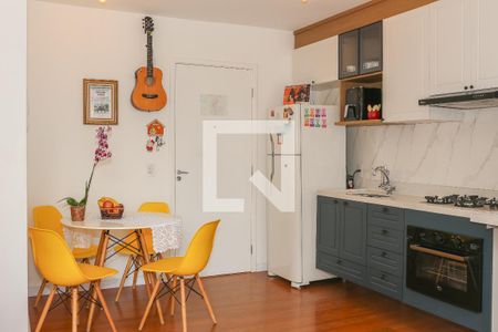 Sala e Cozinha de apartamento à venda com 2 quartos, 37m² em Água Branca, São Paulo