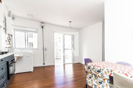 Sala/Cozinha de apartamento à venda com 2 quartos, 37m² em Água Branca, São Paulo