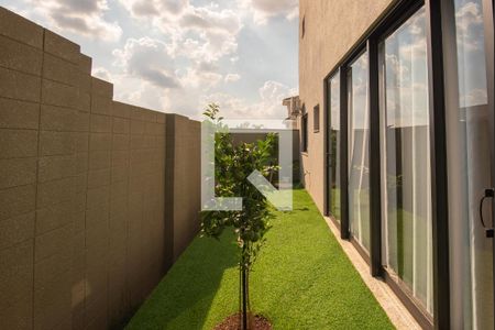 Edícula- Quintal de casa de condomínio à venda com 4 quartos, 225m² em Swiss Park, Campinas