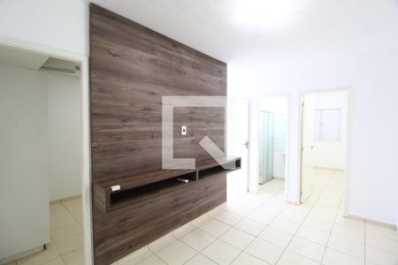 Sala de casa de condomínio para alugar com 3 quartos, 90m² em Aclimação, Uberlândia