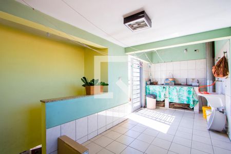 Área de serviço de casa à venda com 4 quartos, 210m² em Jardim Cambui, Santo André