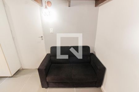 Sala e Quarto de casa para alugar com 1 quarto, 17m² em Vila Gustavo, São Paulo