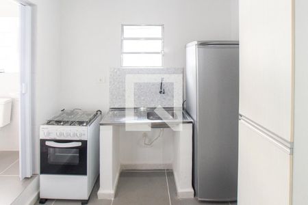 Cozinha de casa para alugar com 1 quarto, 17m² em Vila Gustavo, São Paulo