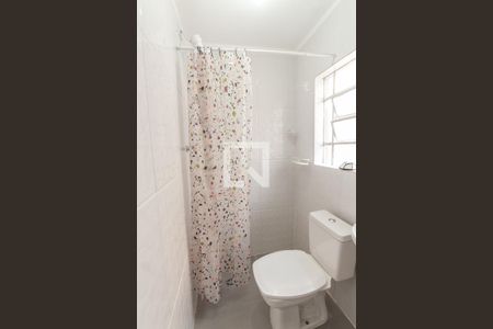 Banheiro de casa para alugar com 1 quarto, 17m² em Vila Gustavo, São Paulo