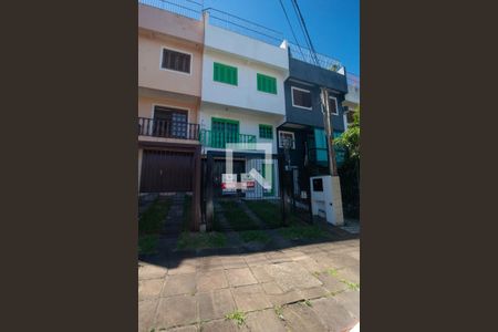 Fachada de casa à venda com 4 quartos, 120m² em Ipanema, Porto Alegre